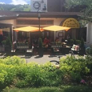 la-tour-patio-seating-vail-near-you-39.6420909,-106.3748774
